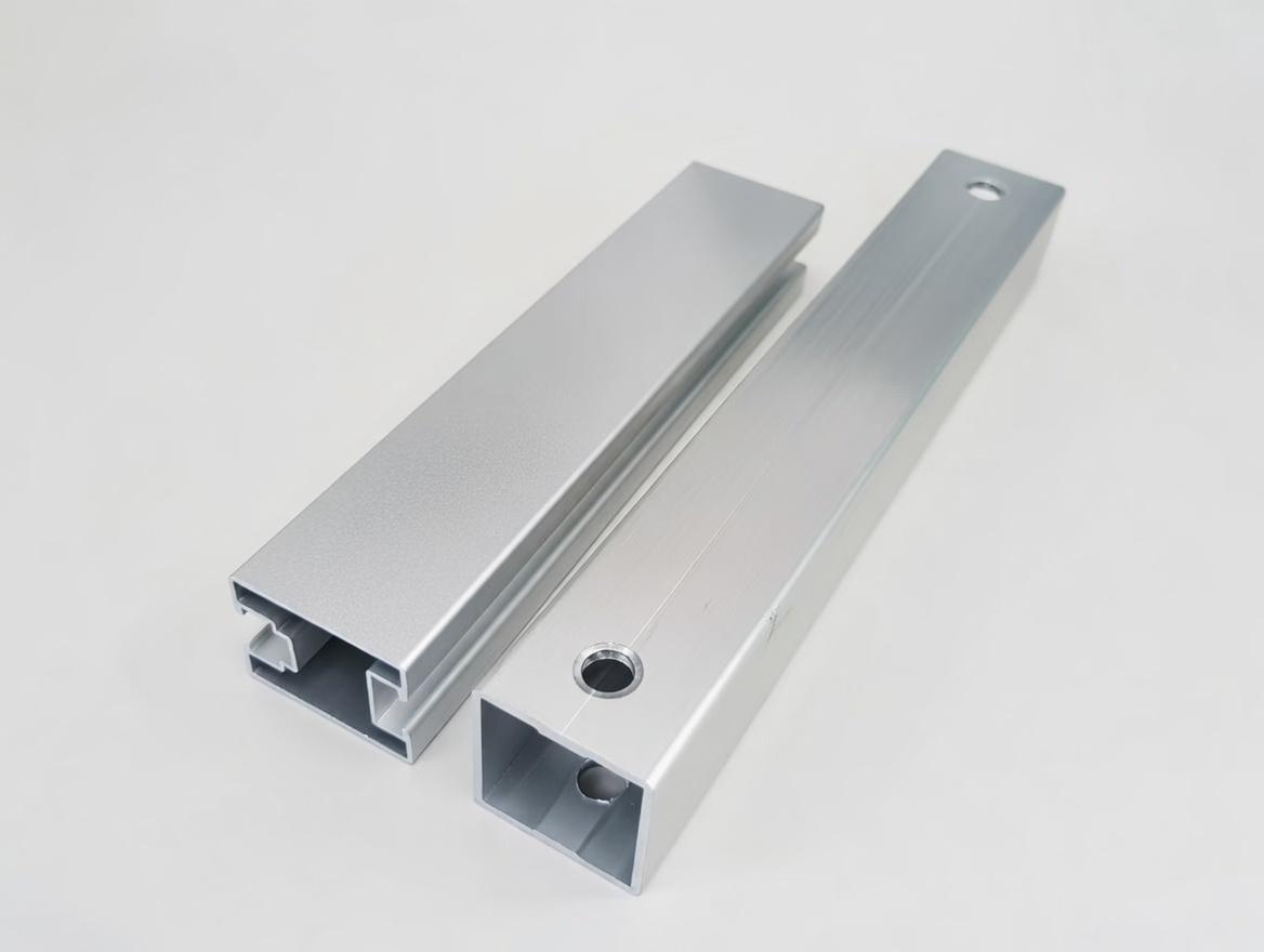 Choosing the Best Solar Rail Manufacturer: Key Factors for Your Project